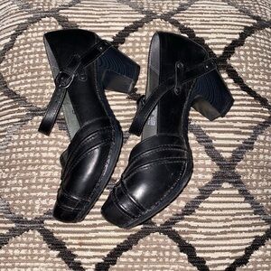 Dansko Black Reeny Full Grain Shoes